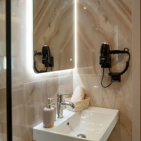 شقة Aqua Breeze إيريسوس